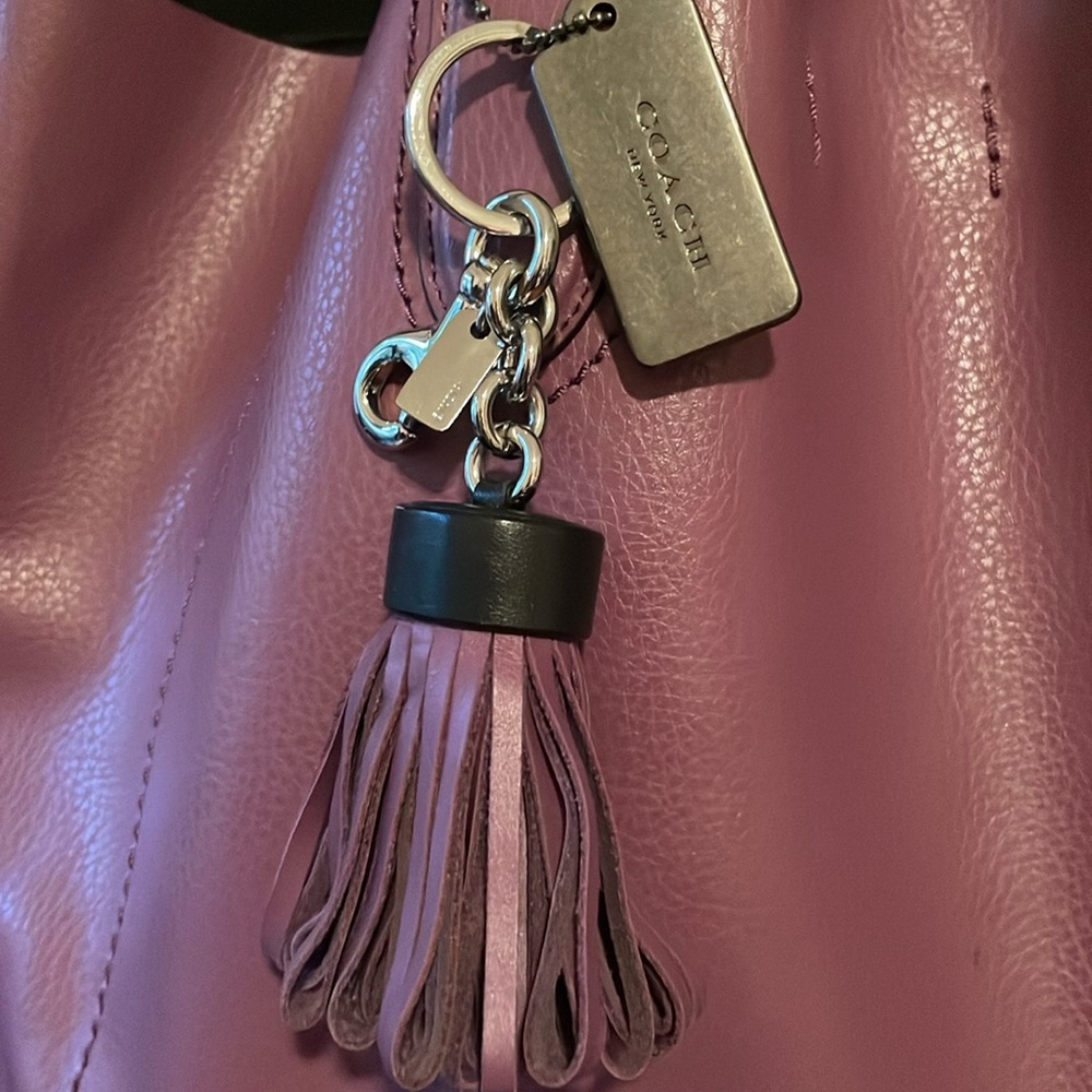 Coach Soft Leather Tote with Bag Charm/keychain *NWOT* - Picture 10 of 11